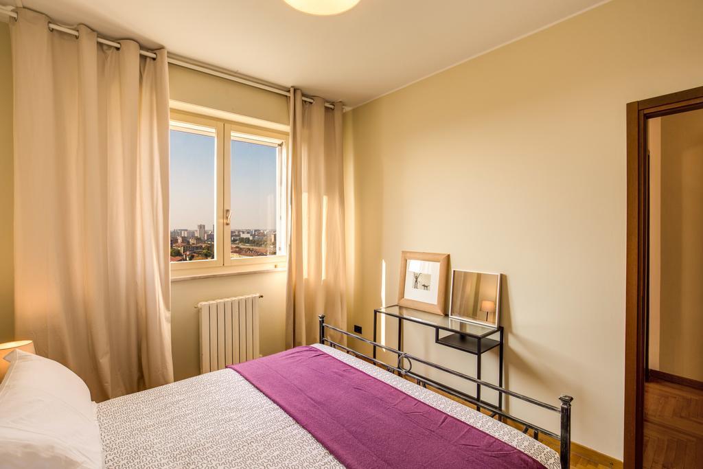 Downtown Milano Apartment Room photo