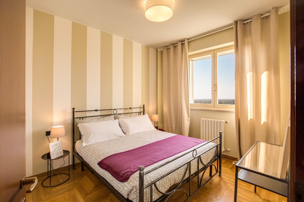 Downtown Milano Apartment Room photo