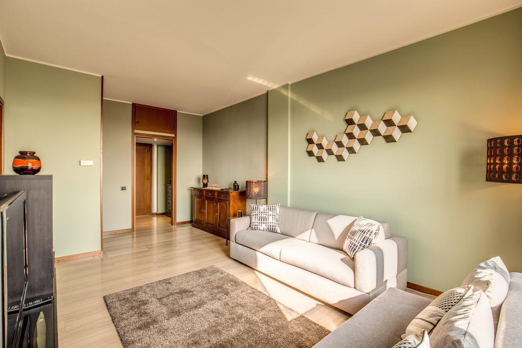 Downtown Milano Apartment Room photo