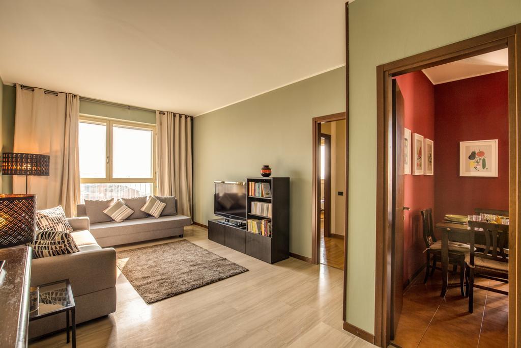 Downtown Milano Apartment Room photo