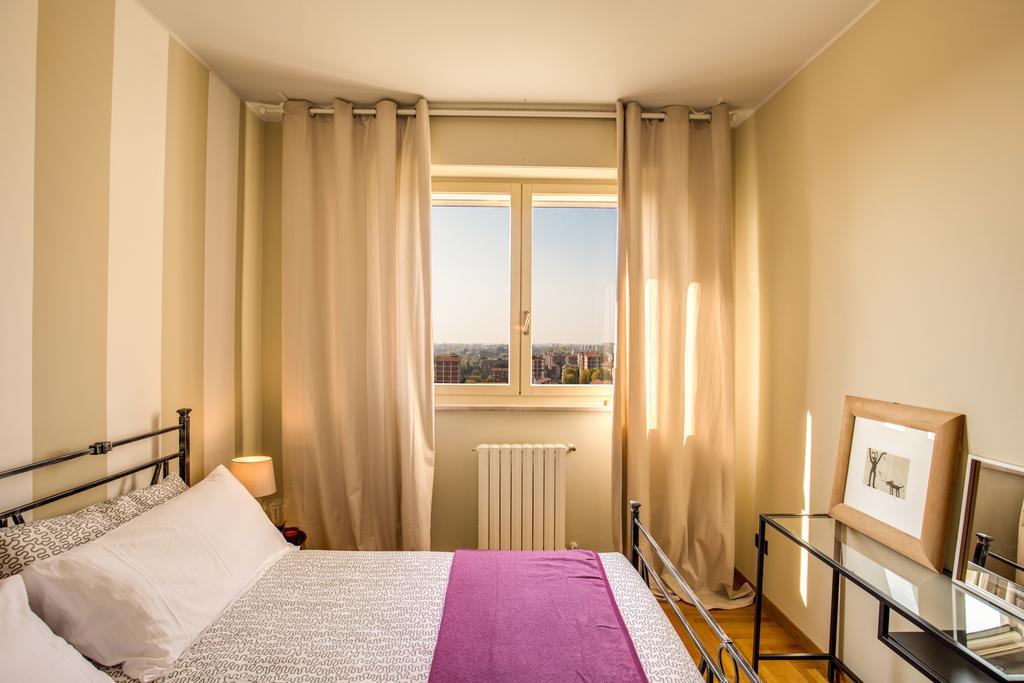 Downtown Milano Apartment Room photo